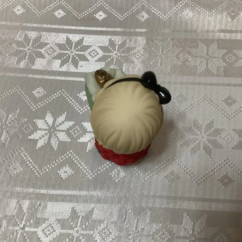 Precious Moments Figurine #171001 Share The Gift Of Love 2016 Porcelain - Picture 7 of 11